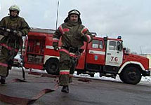 Пожарные. Фото с сайта РИА "Новости"