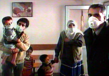 В турецкой больнице. Семья, заболевшая птичьим гриппом. Кадр 1 канала