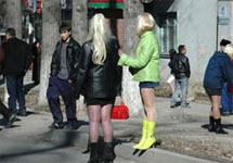 Проститутки. Фото с сайта liter.kz