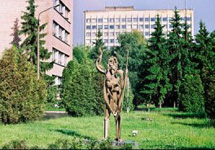 Памятник "МИФИческому студенту". Фото с сайта Gzt.Ru