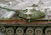 Танк Т-80. Фото с сайта www.btvt.narod.ru