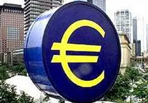 Символ евро. Фото с сайта www.rosbalt.ru