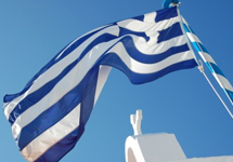 Флаг Греции. Фото youoffendmeyouoffendmyfamily.com