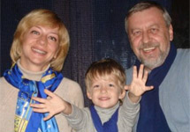 Ирина Халип с семьей. Фото "Новой газеты"