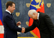 Дмитрий Медведев и Али Окля Орсан. Фото с сайта kremlin.ru