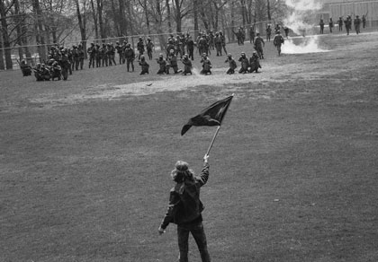 Алан Канфора и национальные гвардейцы, Кент, 1970. Фото Джона Фило