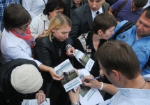 Встреча Алексея Навального с избирателями. Фото Ники Максимюк/Грани.Ру