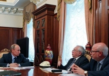 Владимир Путин, Владимир Лукин и Михаил Федотов. Фото пресс-службы Кремля
