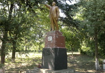 Памятник Ленину в Андреево-Ивановке. Фото: foto-planeta.com