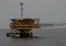 Украинская газодобывающая платформа в Азовском море. Фото: masters.donntu.edu.ua