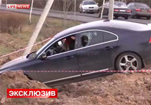 Автомобиль Моисеева после покушения. Кадр LifeNews