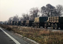 Колонна военных на юго-востоке Украины. Фото: @shelomovskiy