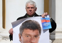 Виктор Епифанов на пикете памяти Немцова, апрель 2015. Фото: 7x7-journal.ru