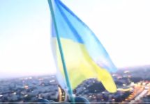 Флаг на московской высотке. Кадр видеозаписи