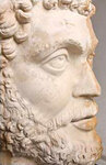 Марк Аврелий правил Римом 19 лет. Фото головы статуи с сайта BBC News