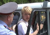 Евгения Чирикова и краснодарская полиция. Кадр Грани-ТВ
