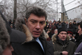 Борис Немцов у Хамовнического суда 27.12.2010. Фото Л.Барковой