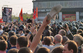 Башмак - оружие протеста. Фото Александра Шарова